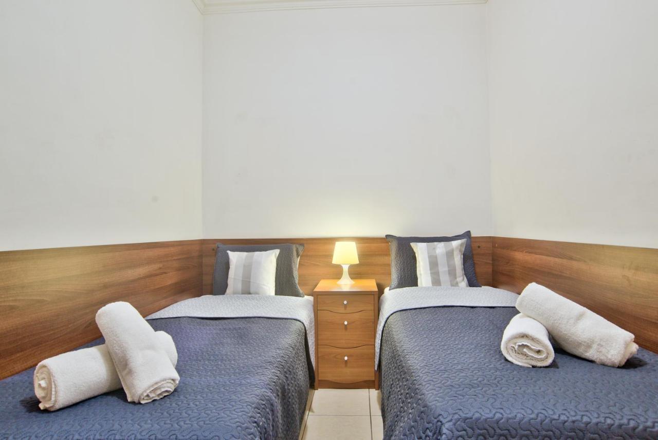 Morina Court - St Julians Seaside Bliss Apartments And Penthouse By Shortletsmalta San Ġiljan Exterior foto