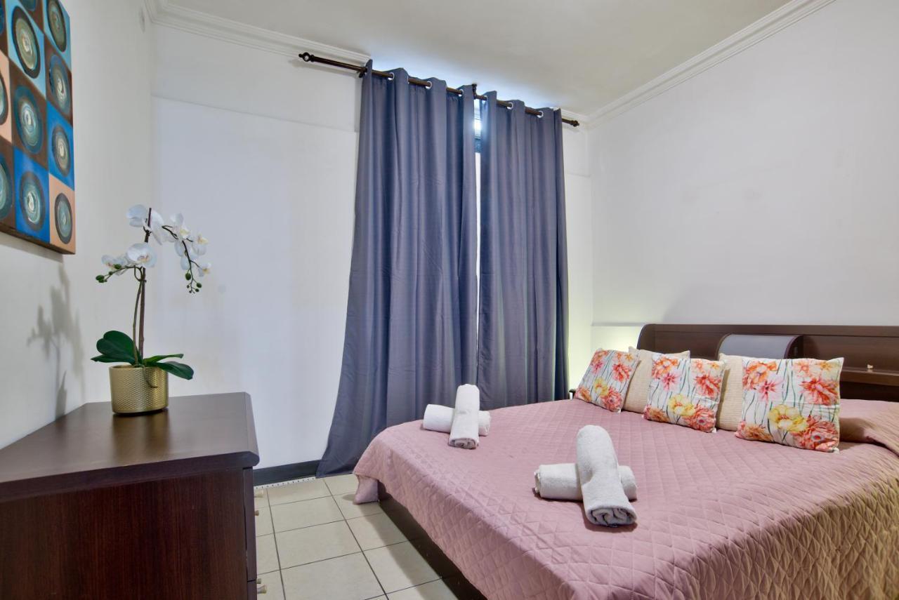 Morina Court - St Julians Seaside Bliss Apartments And Penthouse By Shortletsmalta San Ġiljan Exterior foto