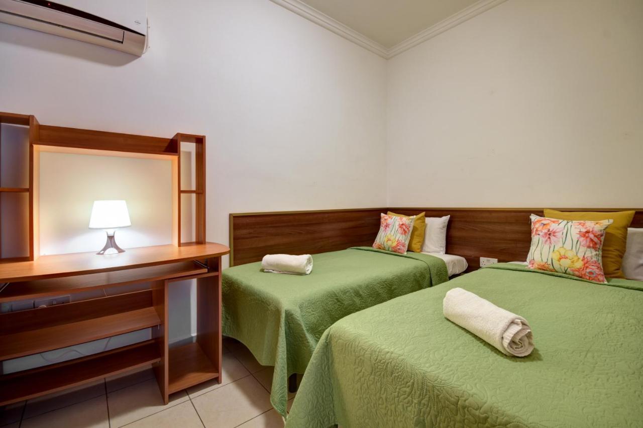 Morina Court - St Julians Seaside Bliss Apartments And Penthouse By Shortletsmalta San Ġiljan Exterior foto